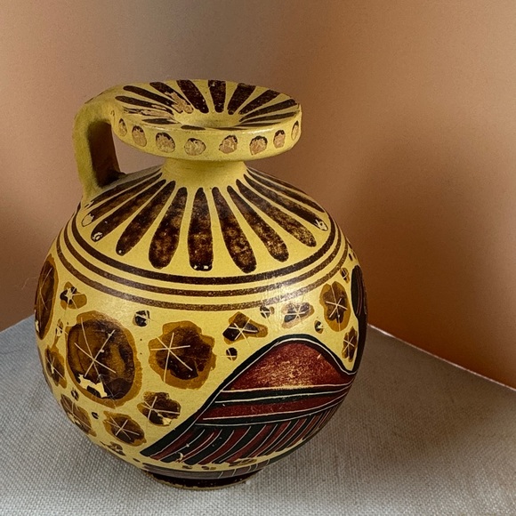 Vintage Handmade ceramic reproduction of an ancient Greek aryballos oil jar. - Picture 2 of 12